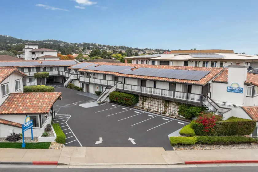 Days Inn by Wyndham Monterey Downtown - Image 1
