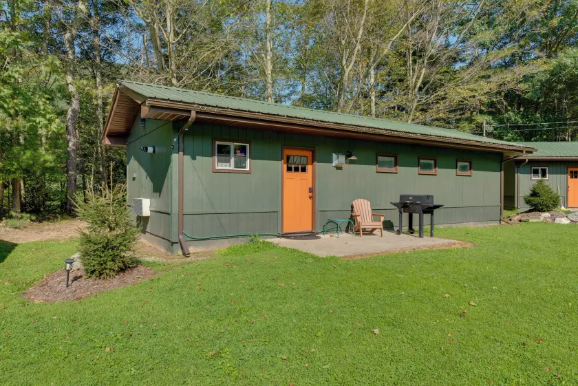 9 Mi to Worlds End State Park: Cabin in Hillsgrove - Image 1