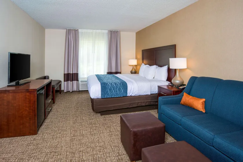 Comfort Inn Naugatuck-Shelton, CT - Image 1