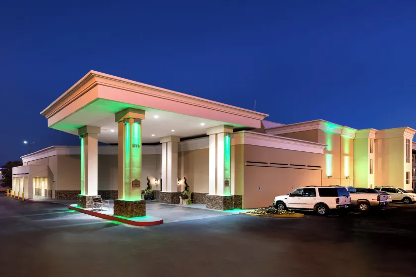 Holiday Inn Hotel & Suites Oklahoma City North by IHG - Image 1