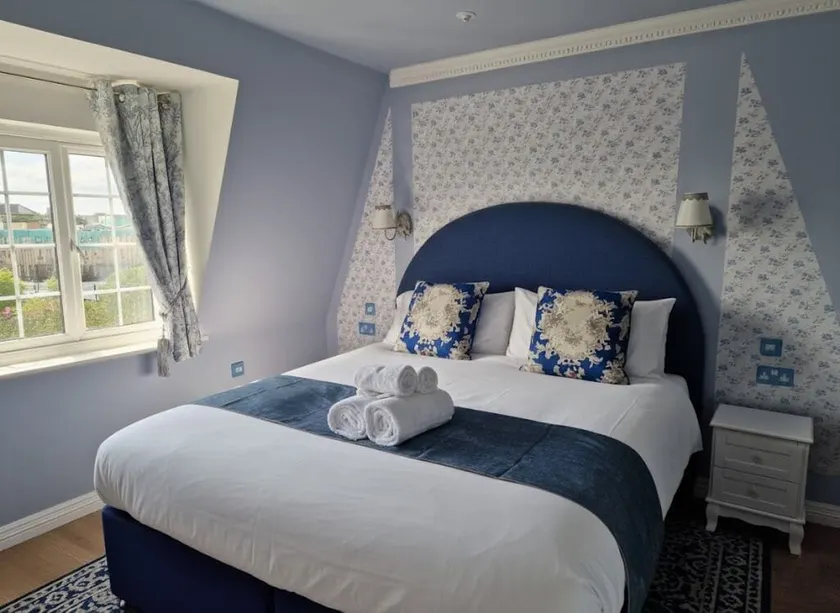 The Mad Hatter's Guestrooms - Image 1
