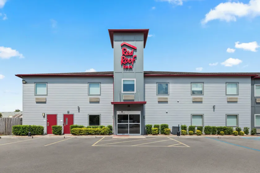 Red Roof Inn Baton Rouge - Image 1