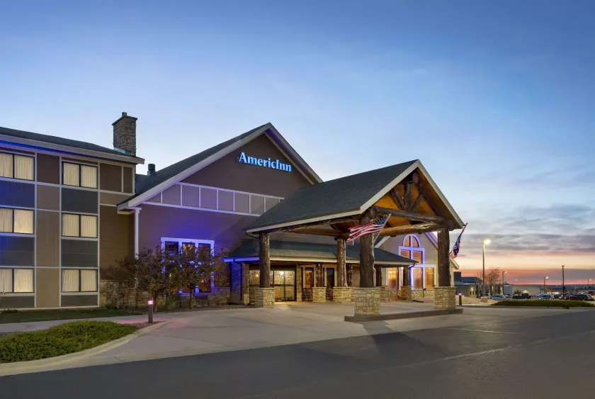 AmericInn by Wyndham Laramie Near University of Wyoming - Image 1