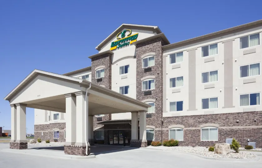 Expressway Suites Fargo - Image 1