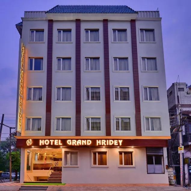 Grand Hridey One Minute From Railway Station - Image 1