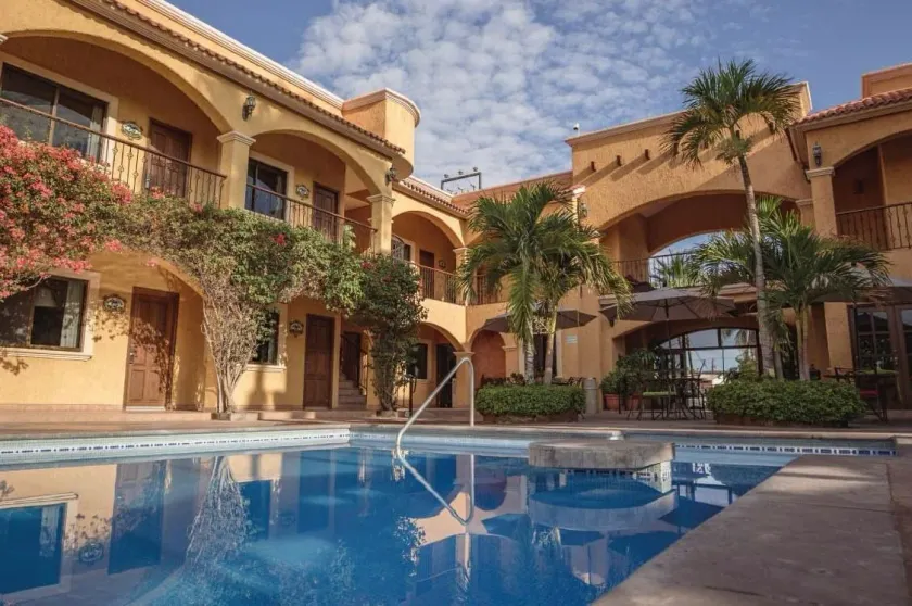 Hacienda Suites Loreto - Image 1