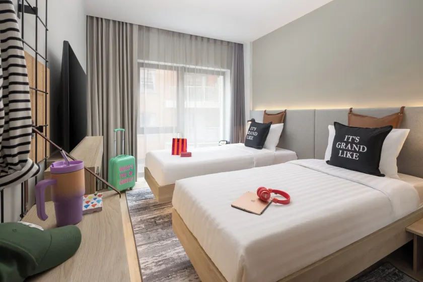 Moxy Cork - Image 1