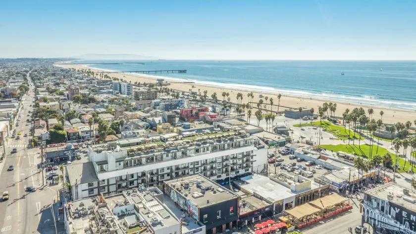 Hotel Erwin Venice Beach - Image 1
