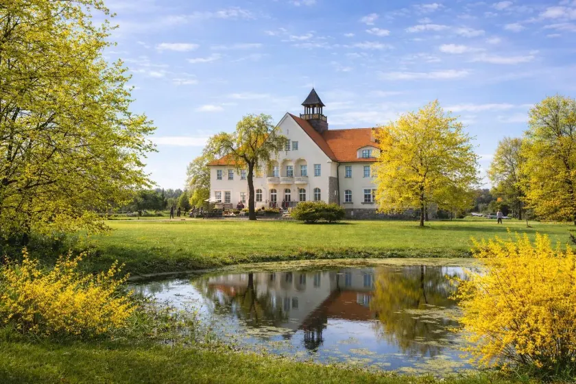 Bubble Tent & Private Wellness Schloss Krugsdorf - Image 1