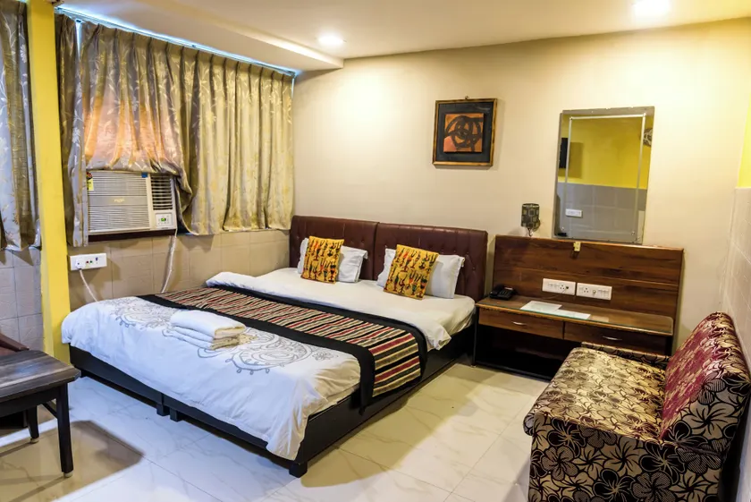 Flavours Inn - Image 1