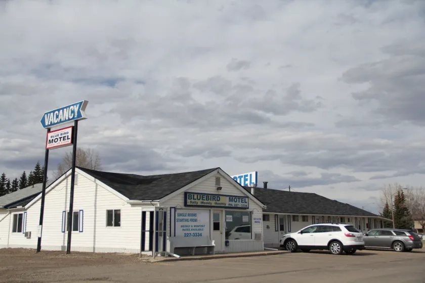 Bluebird Motel - Image 1