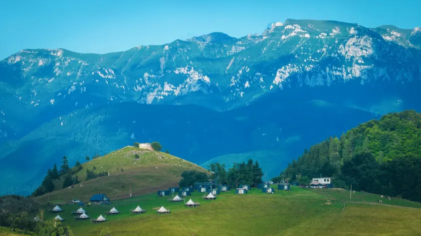 Ursa Mica Glamping Resort - Image 1