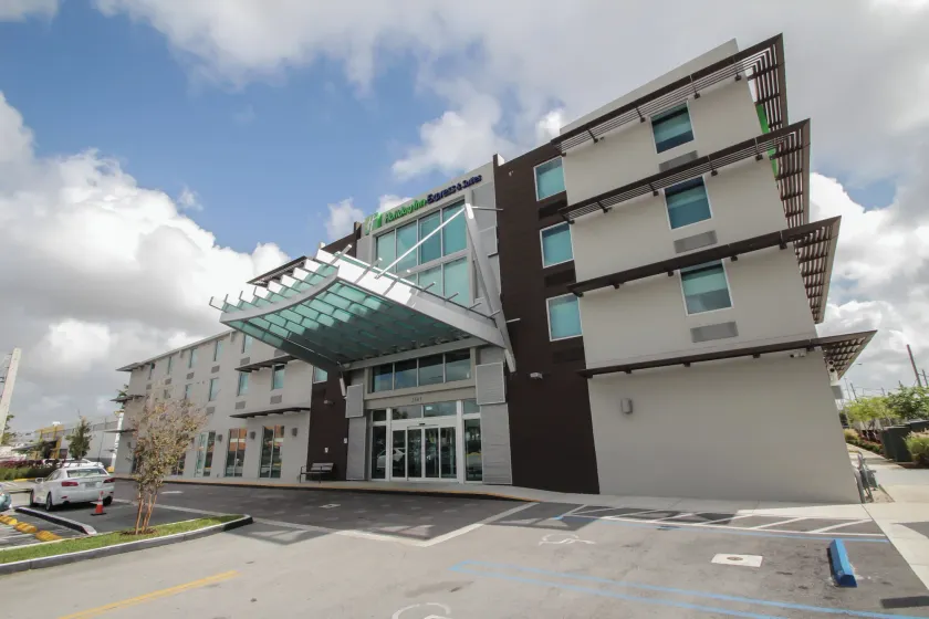 Holiday Inn Express & Suites Miami Airport East by IHG - Image 1