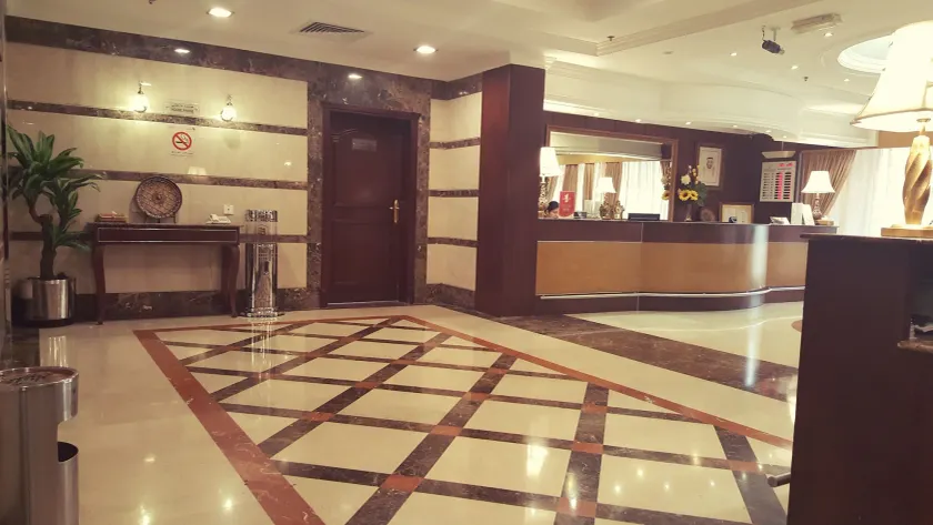 Al Manar Hotel Apartments - Entrée intérieure
