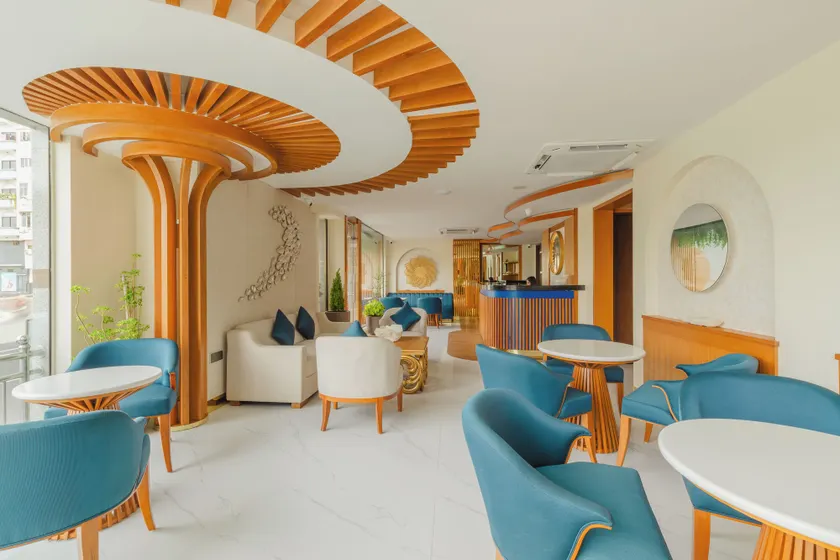 UMET Seaview Hotel with Free Airport Pick up and Drop T&C Apply - Image 1