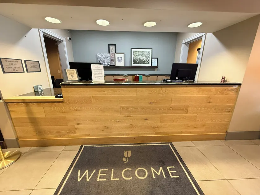Country Inn & Suites by Radisson, Lima - Vestíbulo