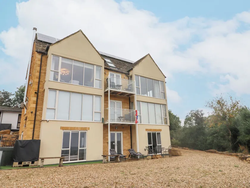 Cotswold View - Image 1