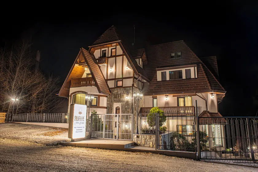 RUELLE Chateau Boutique - Image 1