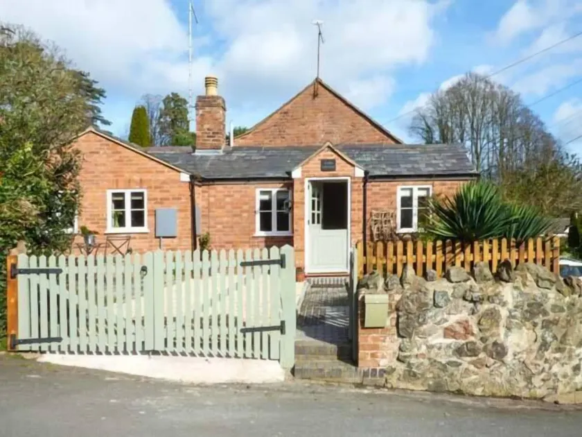 Kitts Cottage - Image 1