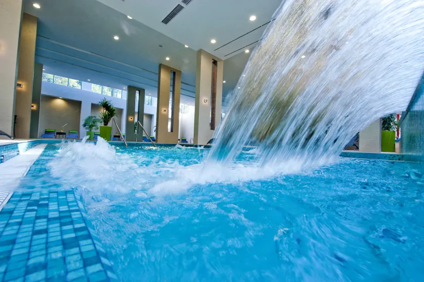 Abacus Business & Wellness Hotel - Image 1