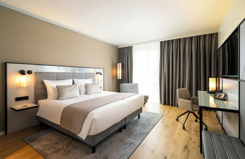 Leonardo Royal Hotel Cologne Bonn Airport - Image 1