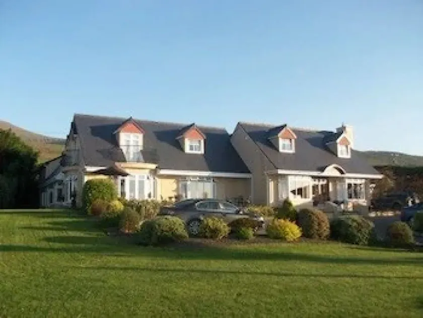 Shores Country House Bed & Breakfast - Image 1