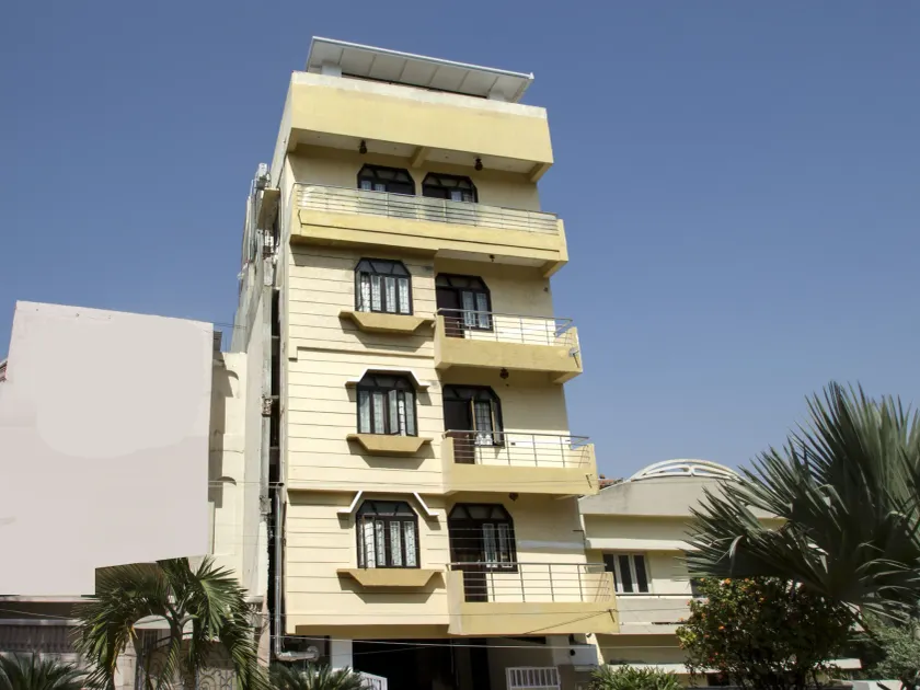 Collection O 7601 Hotel Park Heights Banjara Hills - Image 1