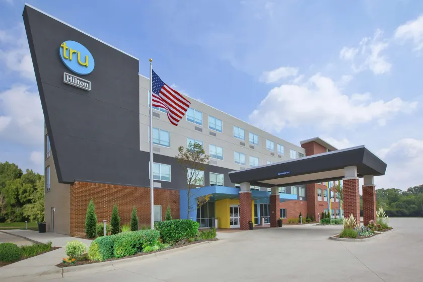 Tru by Hilton Jackson, MI - Image 1