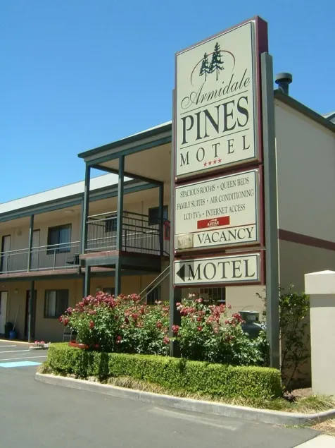 Armidale Pines Motel - Image 1