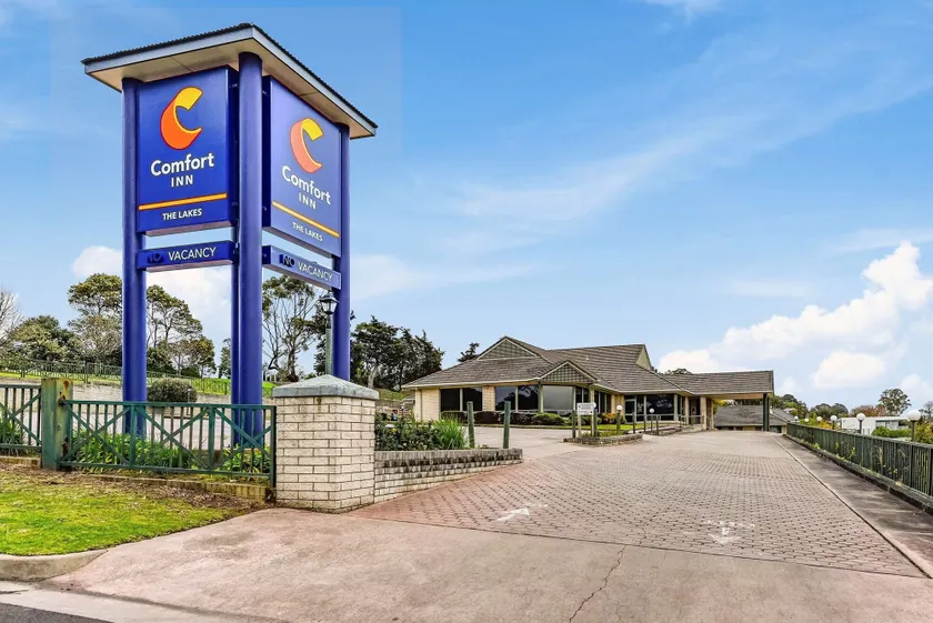 Comfort Inn The Lakes - Image 1