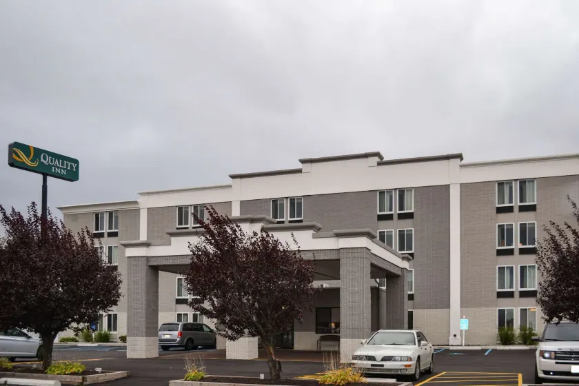 Comfort Inn Dunmore - Scranton East - Image 1