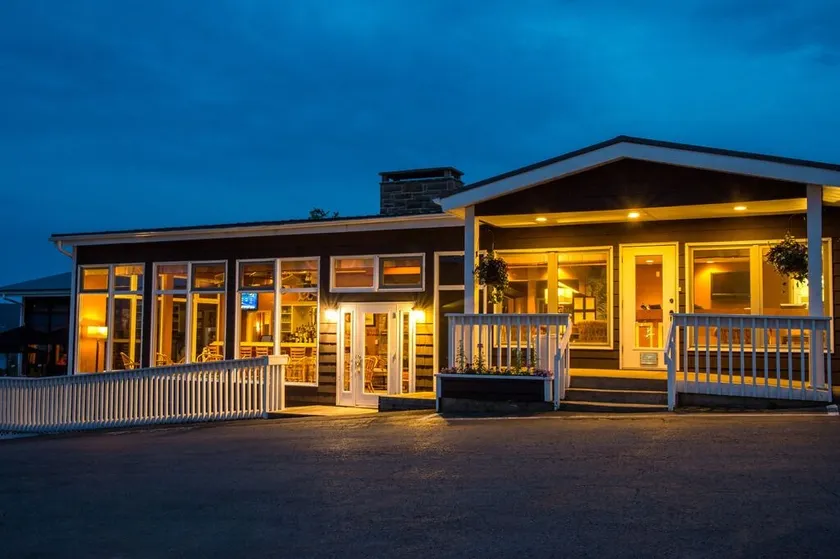 Silver Dart Lodge - Image 1