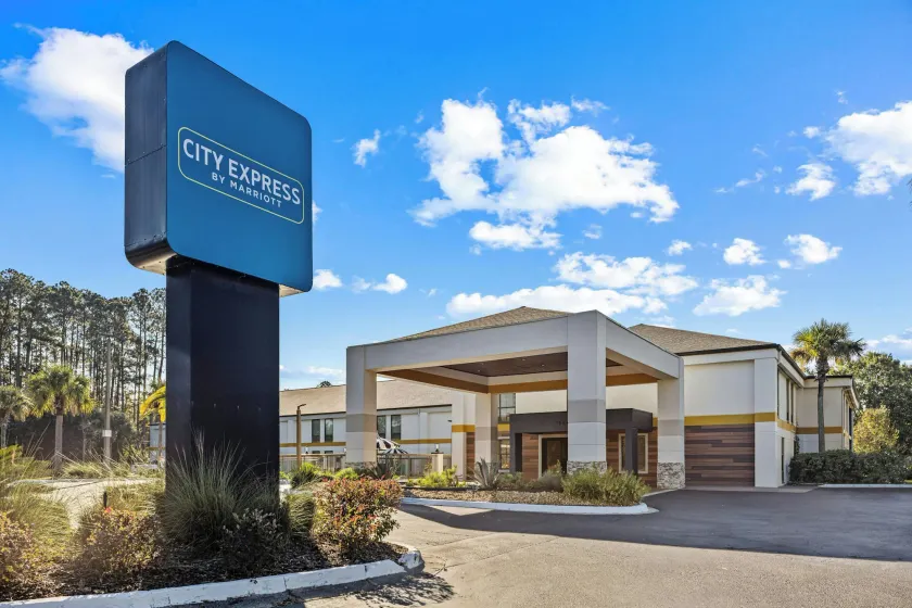 City Express by Marriott Yulee - Image 1