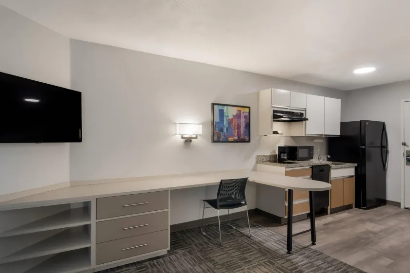 MainStay Suites Omaha Old Mill - Image 1