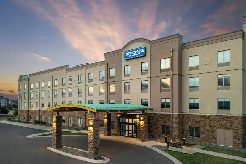 City Express by Marriott Denver Airport - Image 1