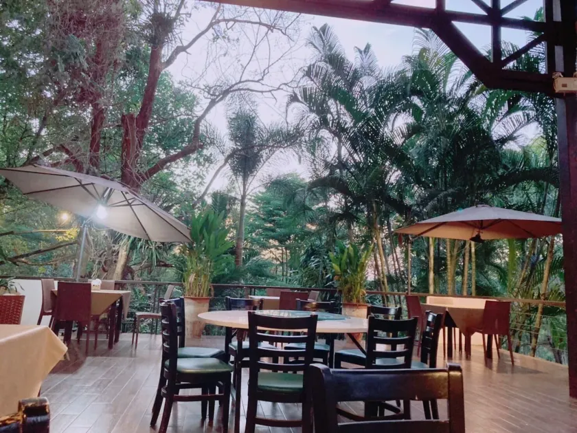 Villa Paradis Hotel - Image 1