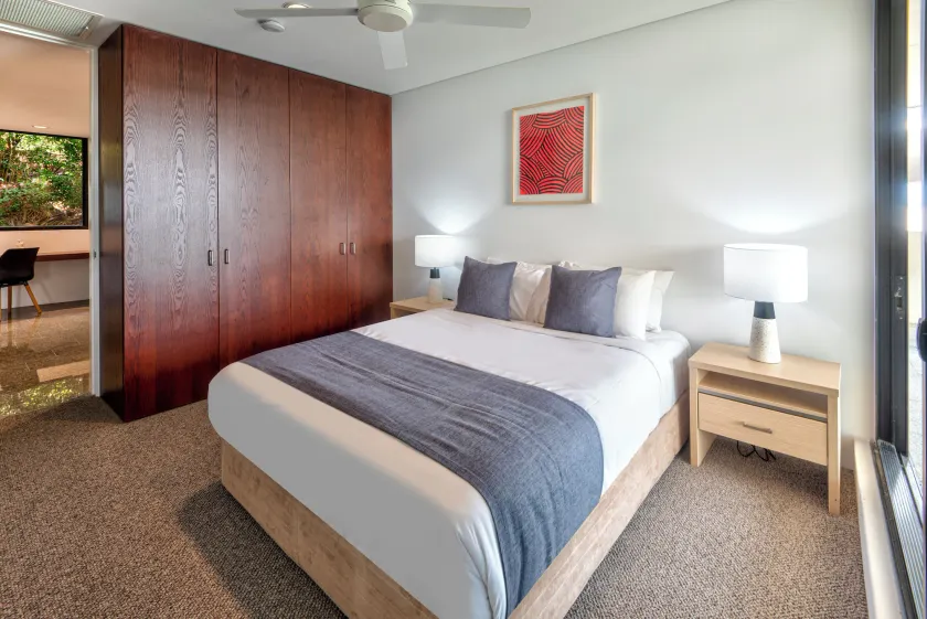 Waves 2 - Room