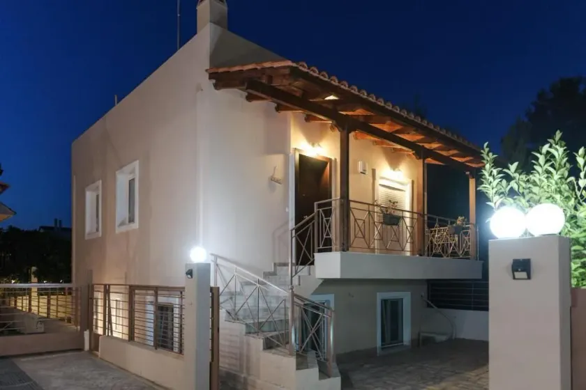 Artemissoula near airport - Image 1