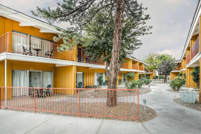 Econo Lodge Near Reno-Sparks Convention Center - Image 1