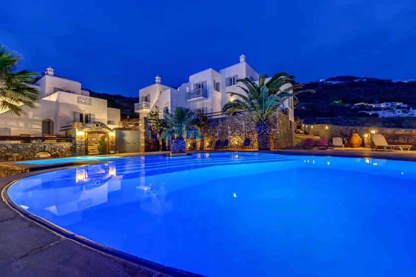 Makis Place - Image 1