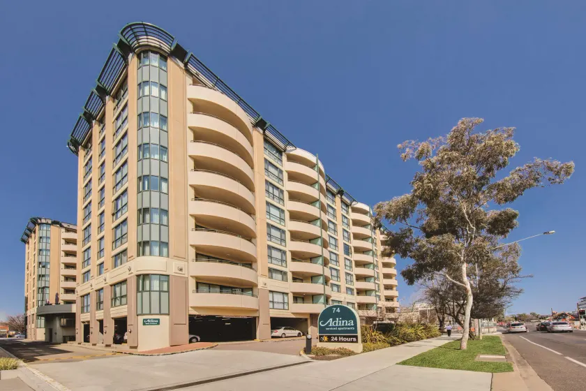 Adina Serviced Apartments Canberra James Court - Image 1