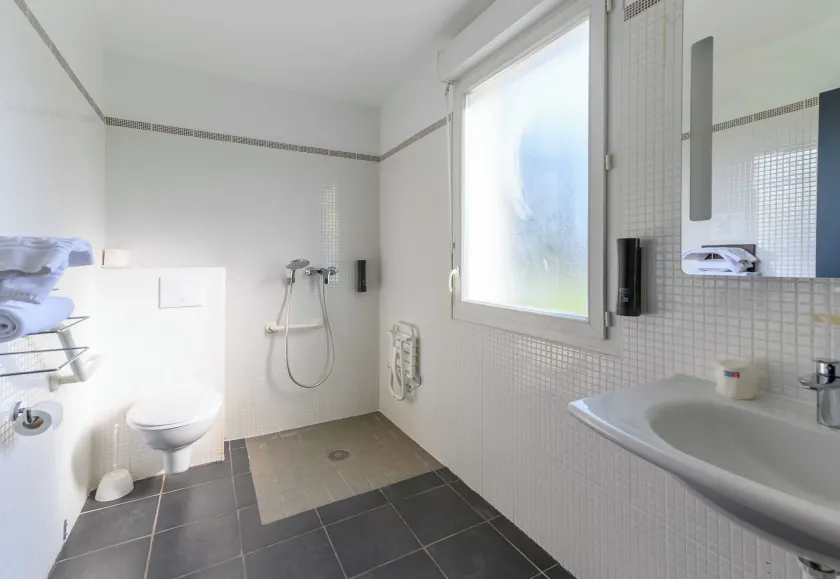 B&B HOTEL Compiègne Thourotte - Image 1
