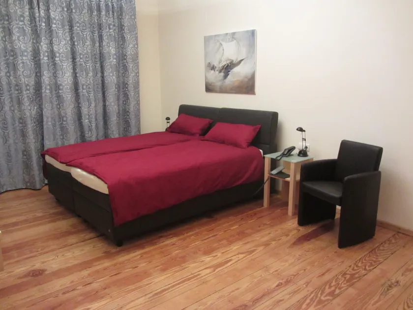 Exklusive Gästezimmer Landau - Image 1