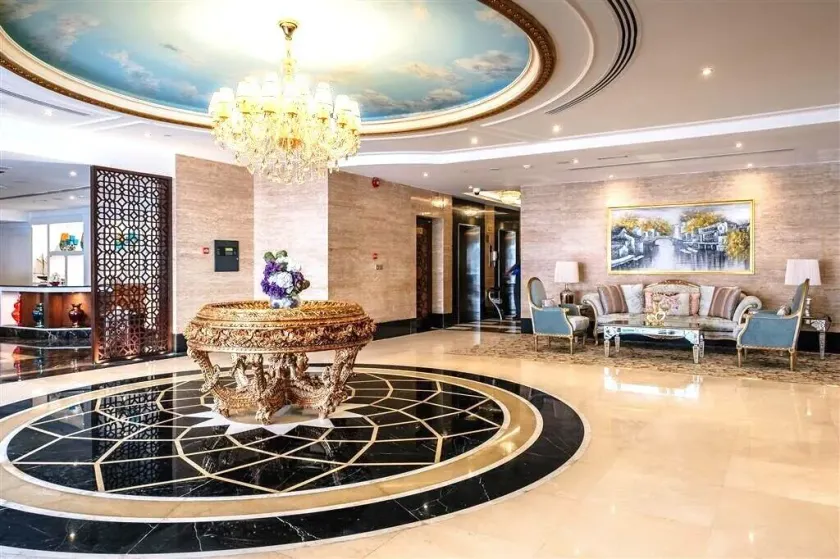 Crystal Plaza Al Majaz Hotel - Image 1