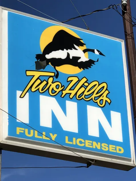 Two Hills Inn - Image 1