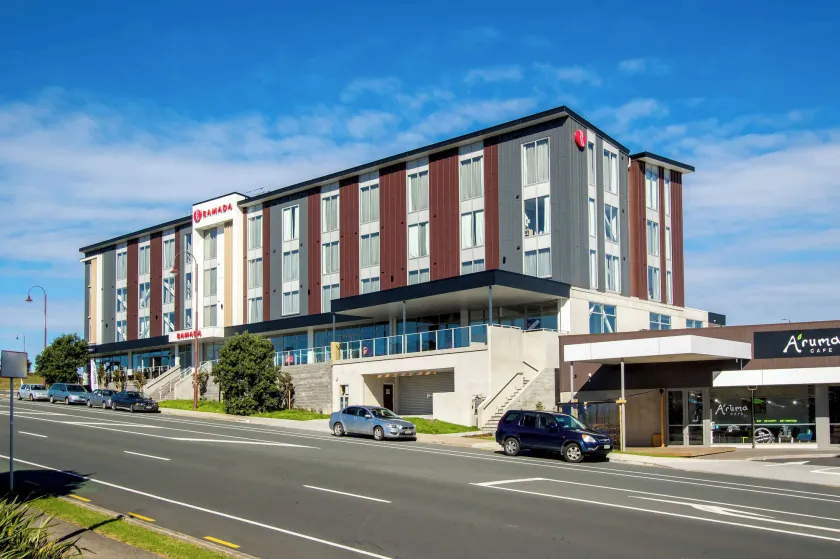 Ramada Suites by Wyndham Albany - Image 1