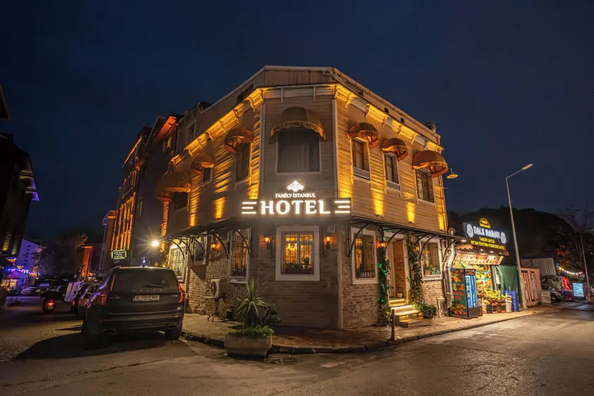Family Istanbul Hotel - Image 1