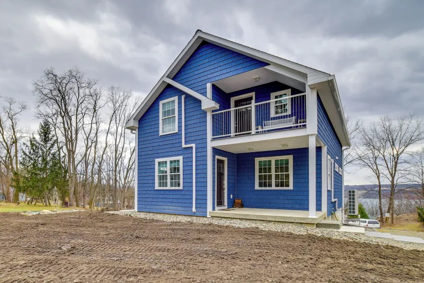Seneca Lake Wine Trail Studio w/ Balcony & Views! - Image 1