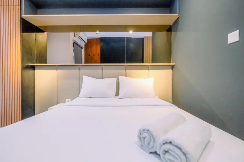 Minimalist and Comfy Studio Ciputra World 2 Apartment By Travelio - Image 1