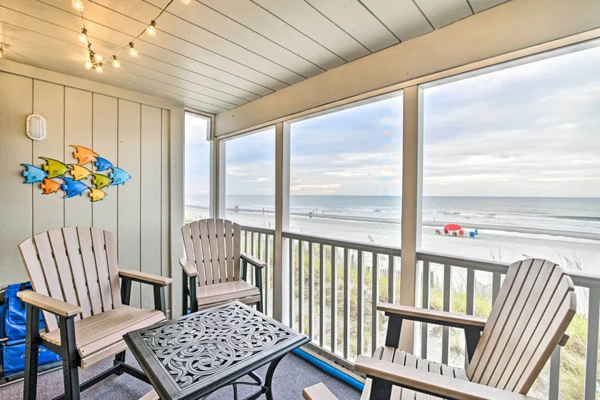 Beautiful Oceanfront 2 br,2 ba condo! Great view of ocean.  - Image 1